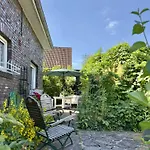 Haus Anschuetz - *