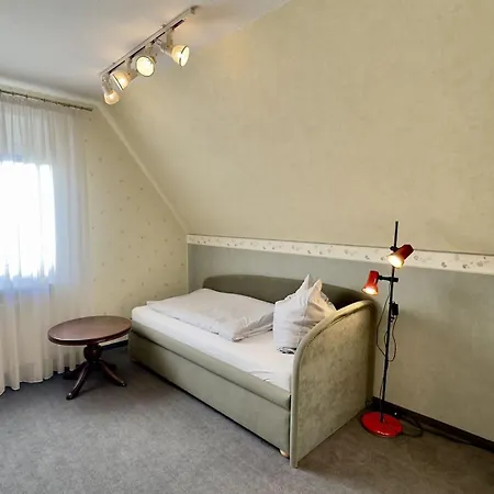Haus Anschuetz - *